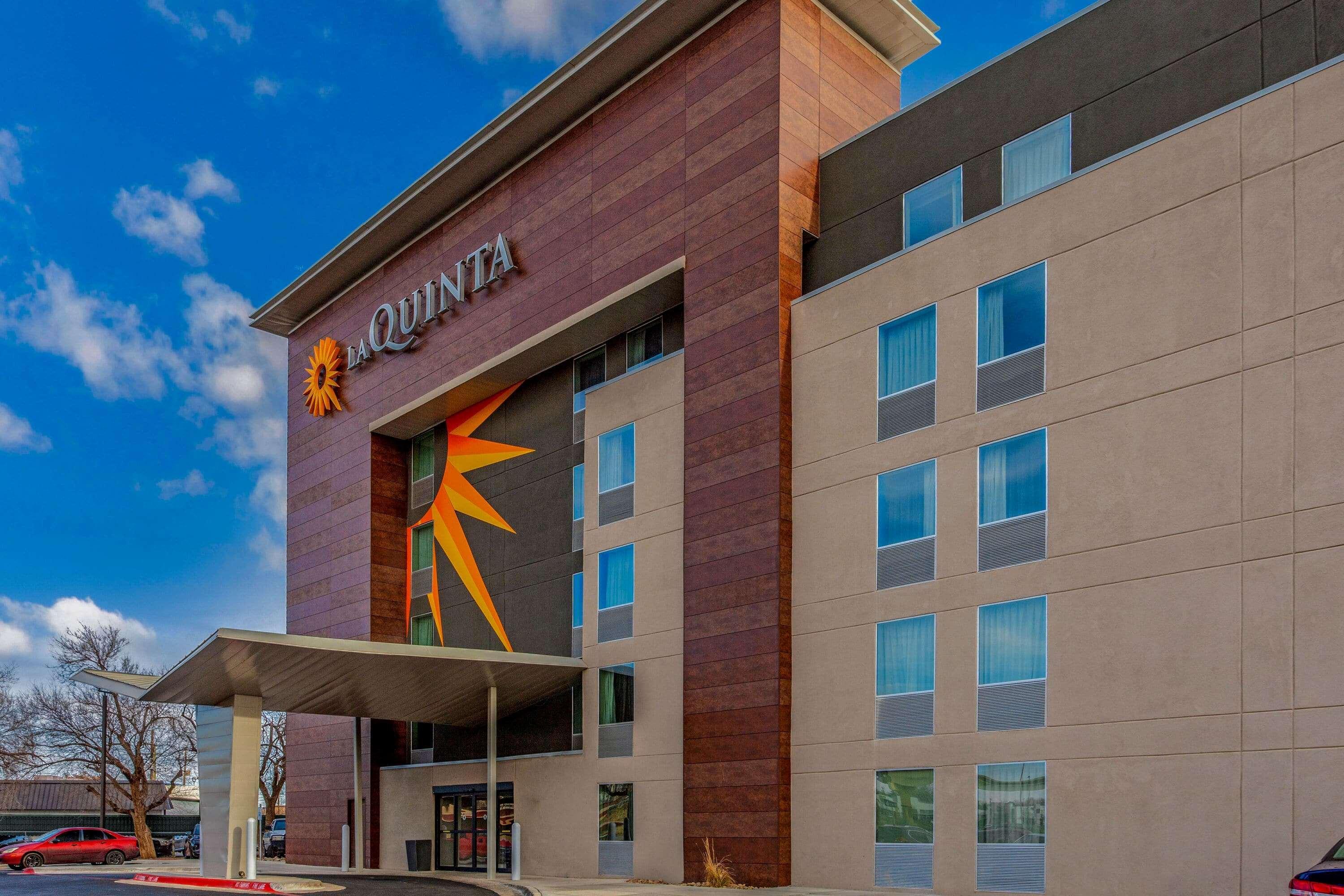 La Quinta By Wyndham Lubbock West Medical Center Hotel Exterior foto