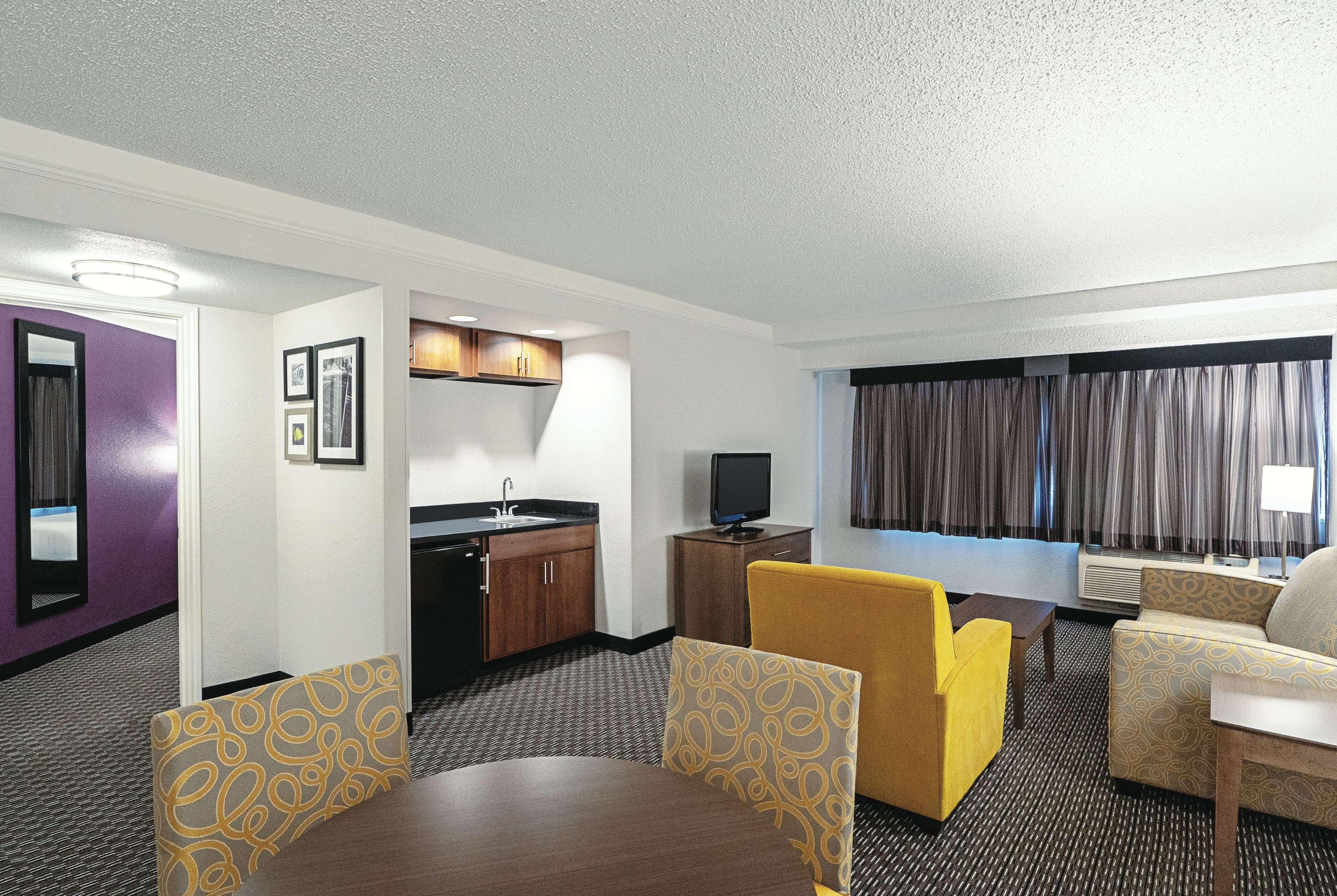 La Quinta By Wyndham Lubbock West Medical Center Hotel Exterior foto