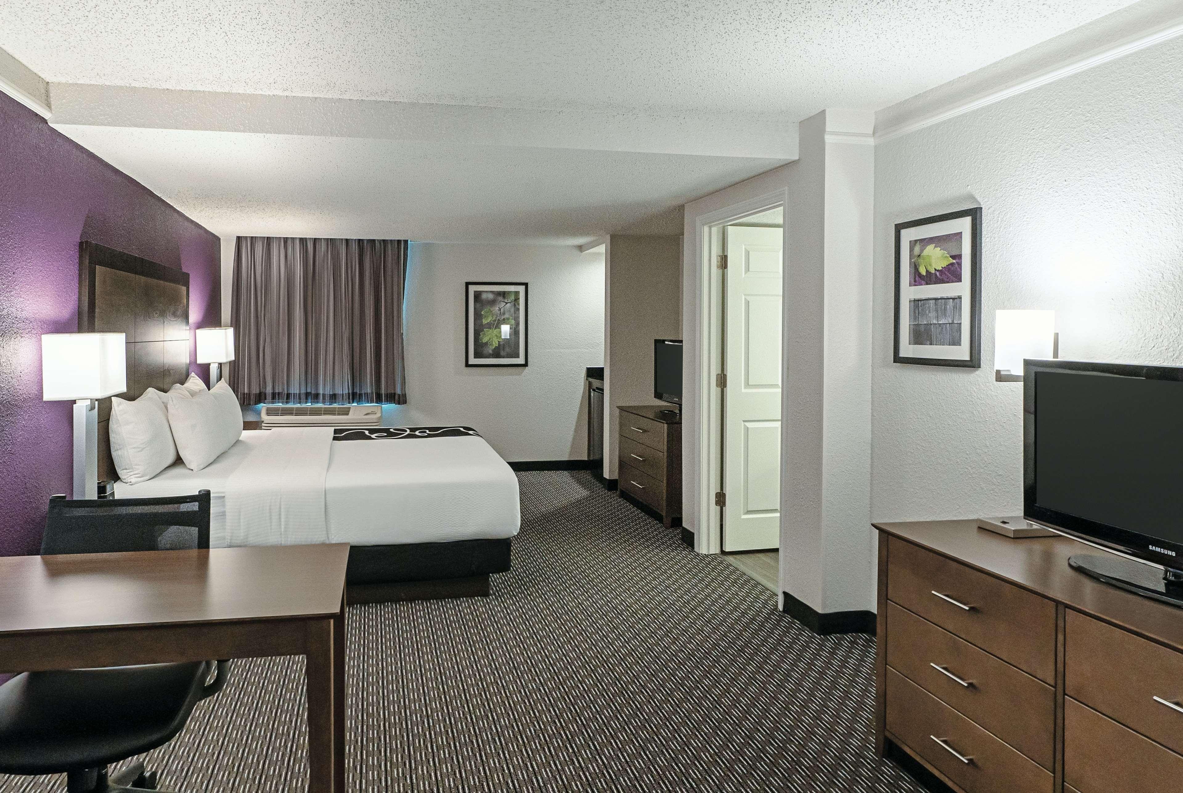 La Quinta By Wyndham Lubbock West Medical Center Hotel Exterior foto